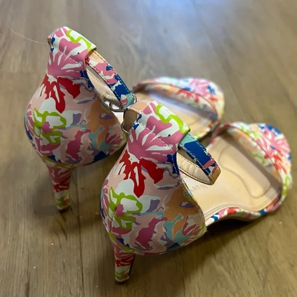 Heels - Picture 2 of 2